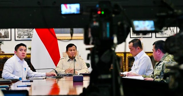 Menkes Imbau Warga Batasi Aktivitas Saat Erupsi Anak Krakatau