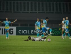 Semen Padang FC Takluk 1-2 dari Persikad