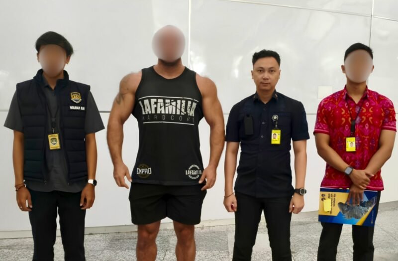 Imigrasi Ngurah Rai Deportasi 9 WNA, 2 di Antaranya Investor Bodong