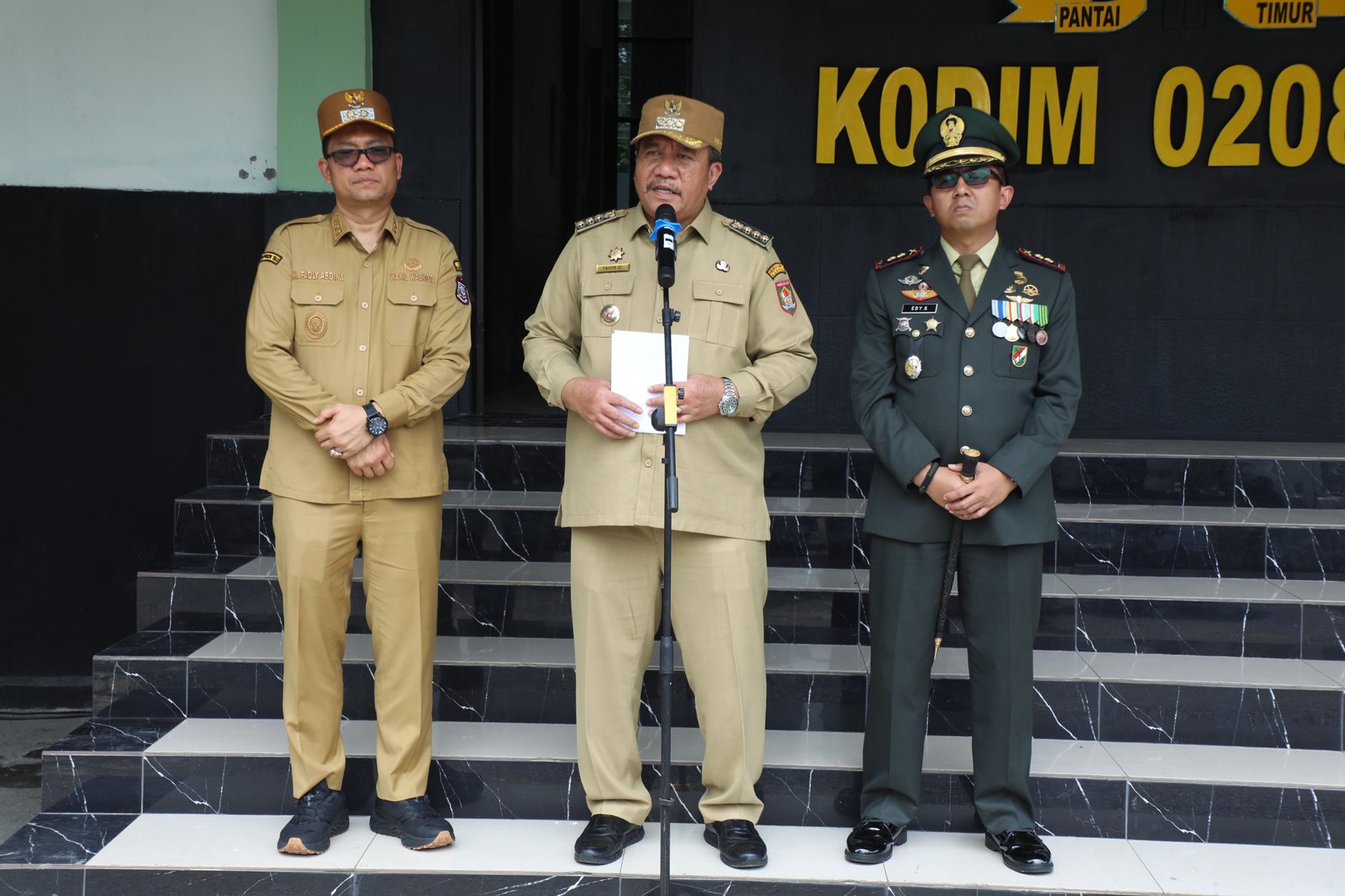 Dongkrak Ekonomi Desa, Bupati Asahan Pasok 27 Truk Roda 6 untuk Operasional KDMP