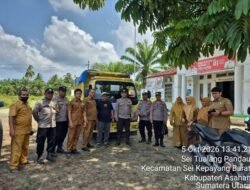 Pastikan Pemilu Desa Kondusif, Camat Sei Kepayang Barat Kawal Pelepasan Logistik Pilkades Serentak 2026