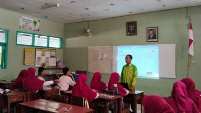 Integrasikan Pendidikan Antikorupsi, Guru PAI SMPN 4 Pasuruan Tanamkan Nilai Ketaatan pada Aturan melalui Pembelajaran Tajwid