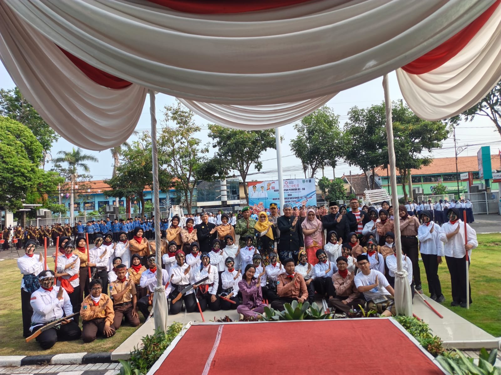 Bersama Sejumlah Pihak Danramil Wonoasih Hadiri Peringatan Hari Sumpah Pemuda dan Hari Olahraga Nasional Tahun 2026