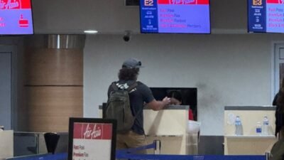 Imigrasi Ngurah Rai Deportasi 10 WNA, Tiga Pemegang Izin Investor Langgar Ketentuan