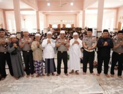 Kapolda NTB Gelar Jumat Keliling di Ponpes Nurul Hakim, Ajak Santri Jaga Kamtibmas