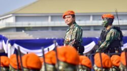 Gagah di Langit Margahayu, Danbrigade Parako I Pasgat Mendarat dengan Presisi pada HUT ke-79 Korpasgat