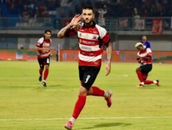 Cetak Gol di Menit ke-89, Madura United Tumbangkan Persib Bandung