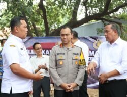 Tri Adhianto Letakkan Batu Pertama Polsek Mustikajaya, Respons Cepat Kamtibmas Jadi Prioritas